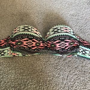 Strapless swimsuit top